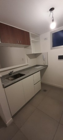 Hermoso departamento de dos ambientes a estrenar en piso alto (14 C)