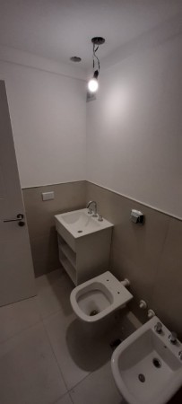 Hermoso departamento de dos ambientes a estrenar en piso alto (14 C)