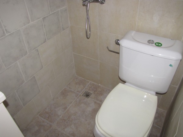 OPORTUNIDAD .Triplex de 3 ambientes dentro de complejo los jardines