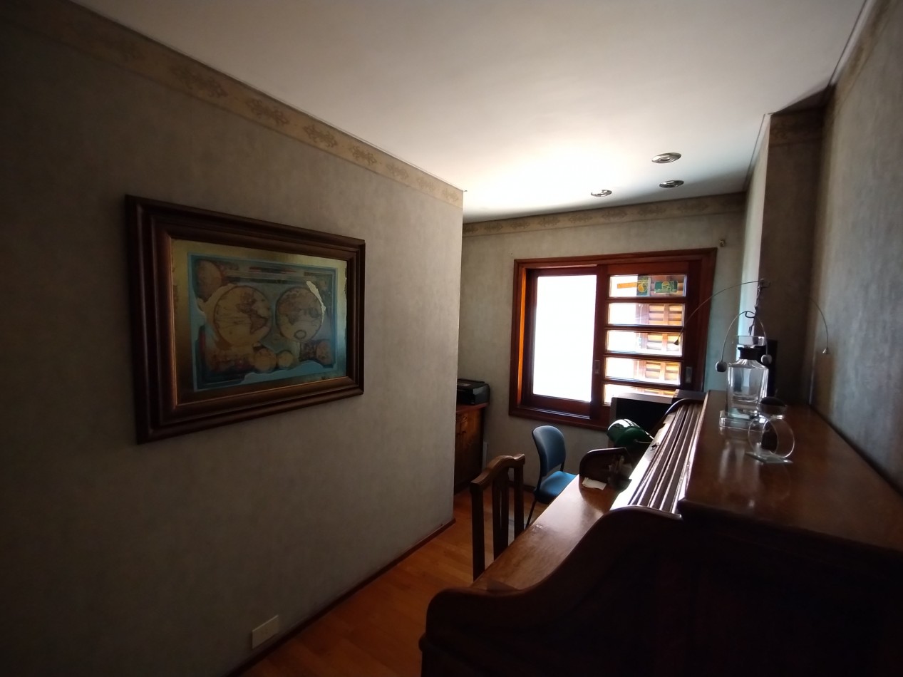 EXCELENTE CHALET CAPELLO AL 400 BANFIELD