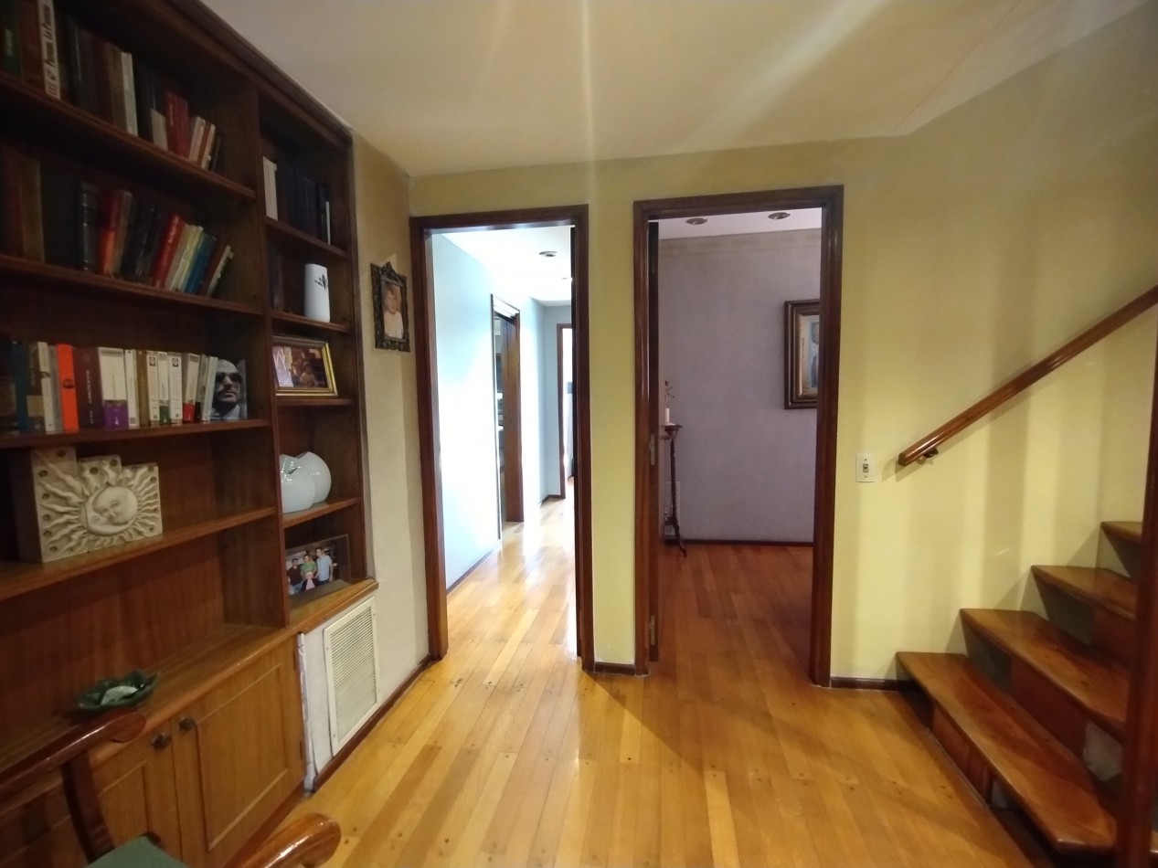 EXCELENTE CHALET CAPELLO AL 400 BANFIELD