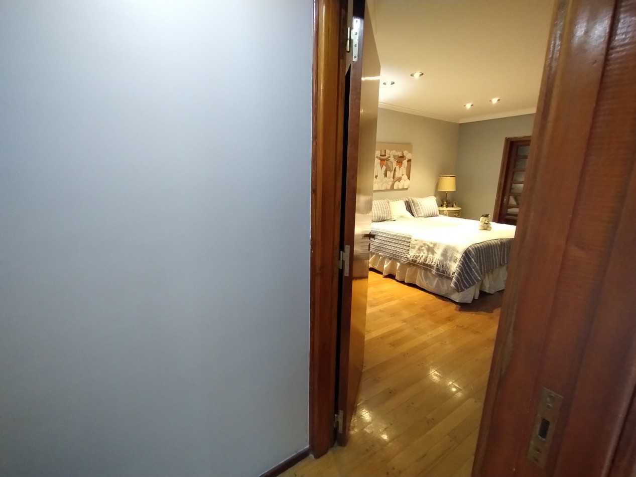 EXCELENTE CHALET CAPELLO AL 400 BANFIELD