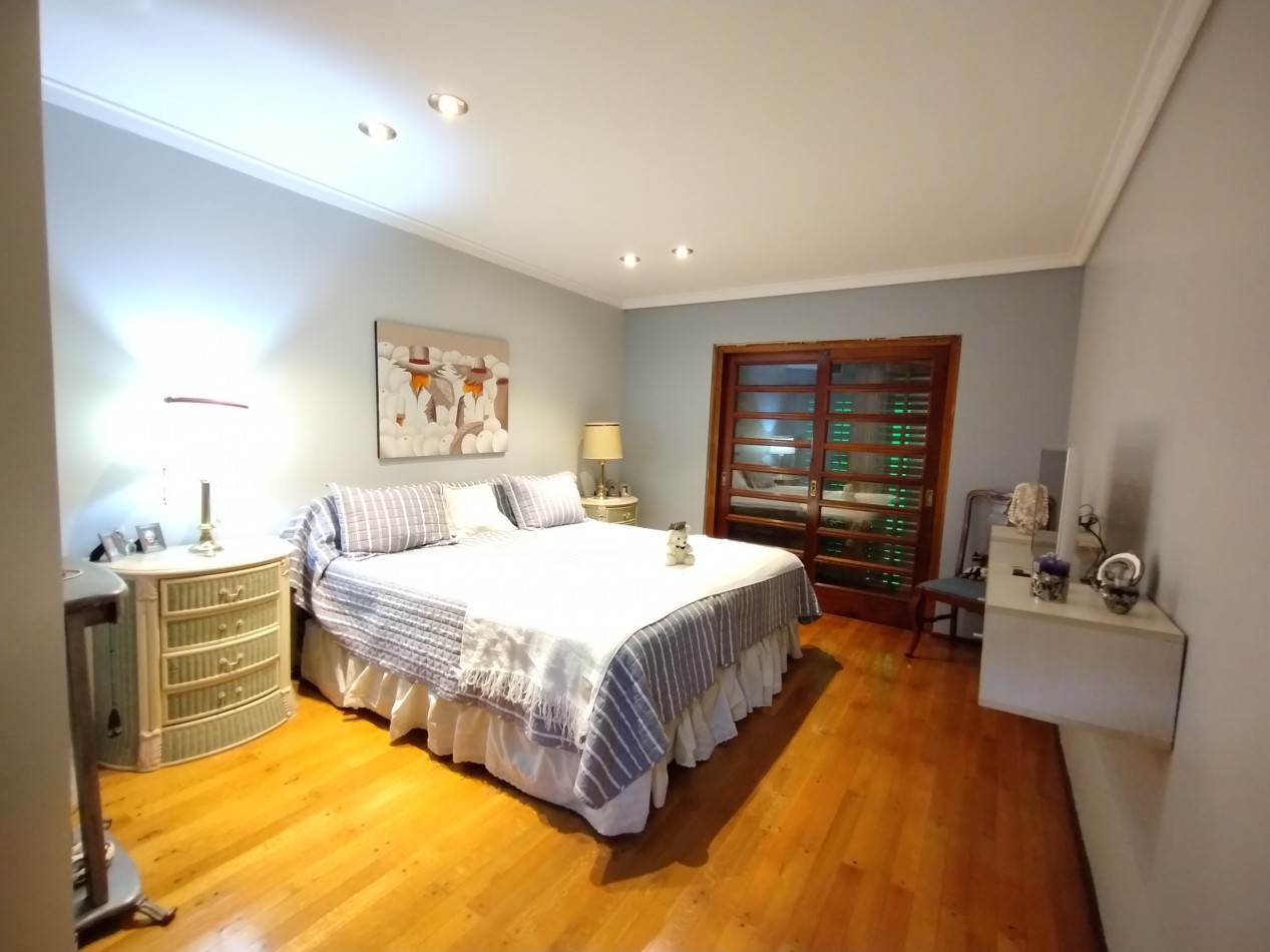 EXCELENTE CHALET CAPELLO AL 400 BANFIELD