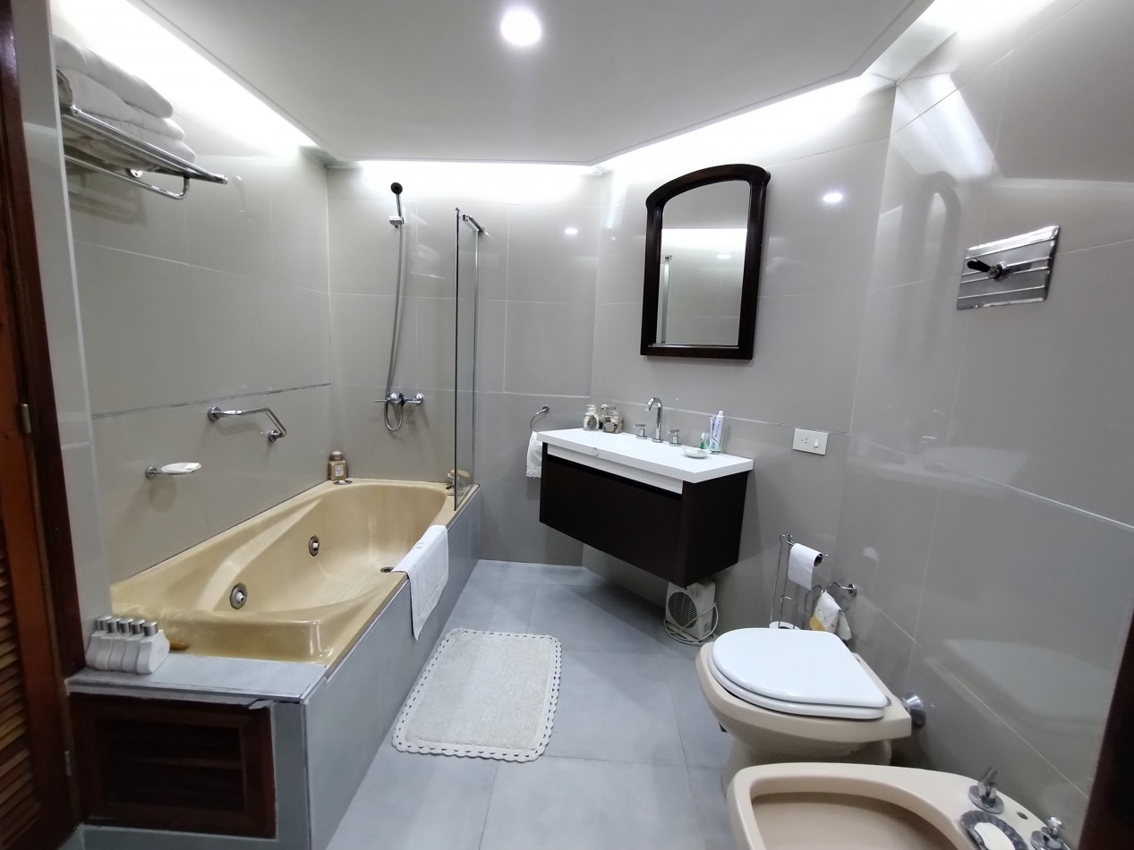 EXCELENTE CHALET CAPELLO AL 400 BANFIELD