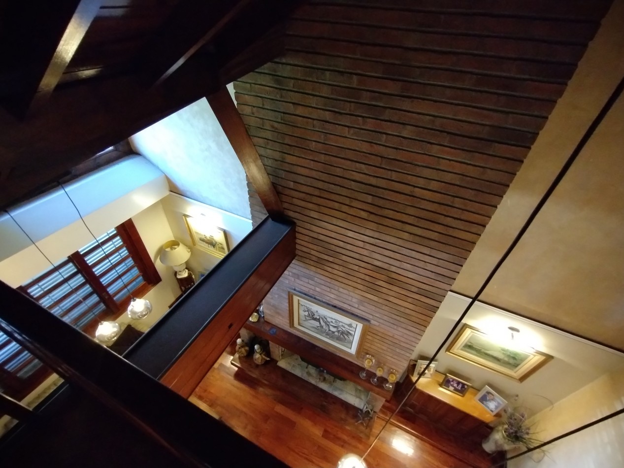 EXCELENTE CHALET CAPELLO AL 400 BANFIELD