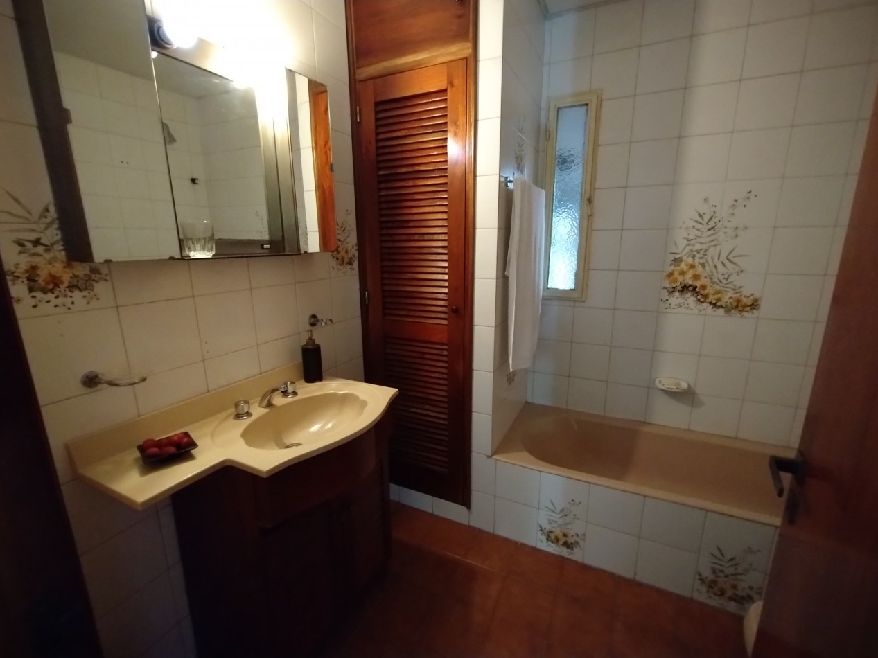 EXCELENTE CHALET CAPELLO AL 400 BANFIELD