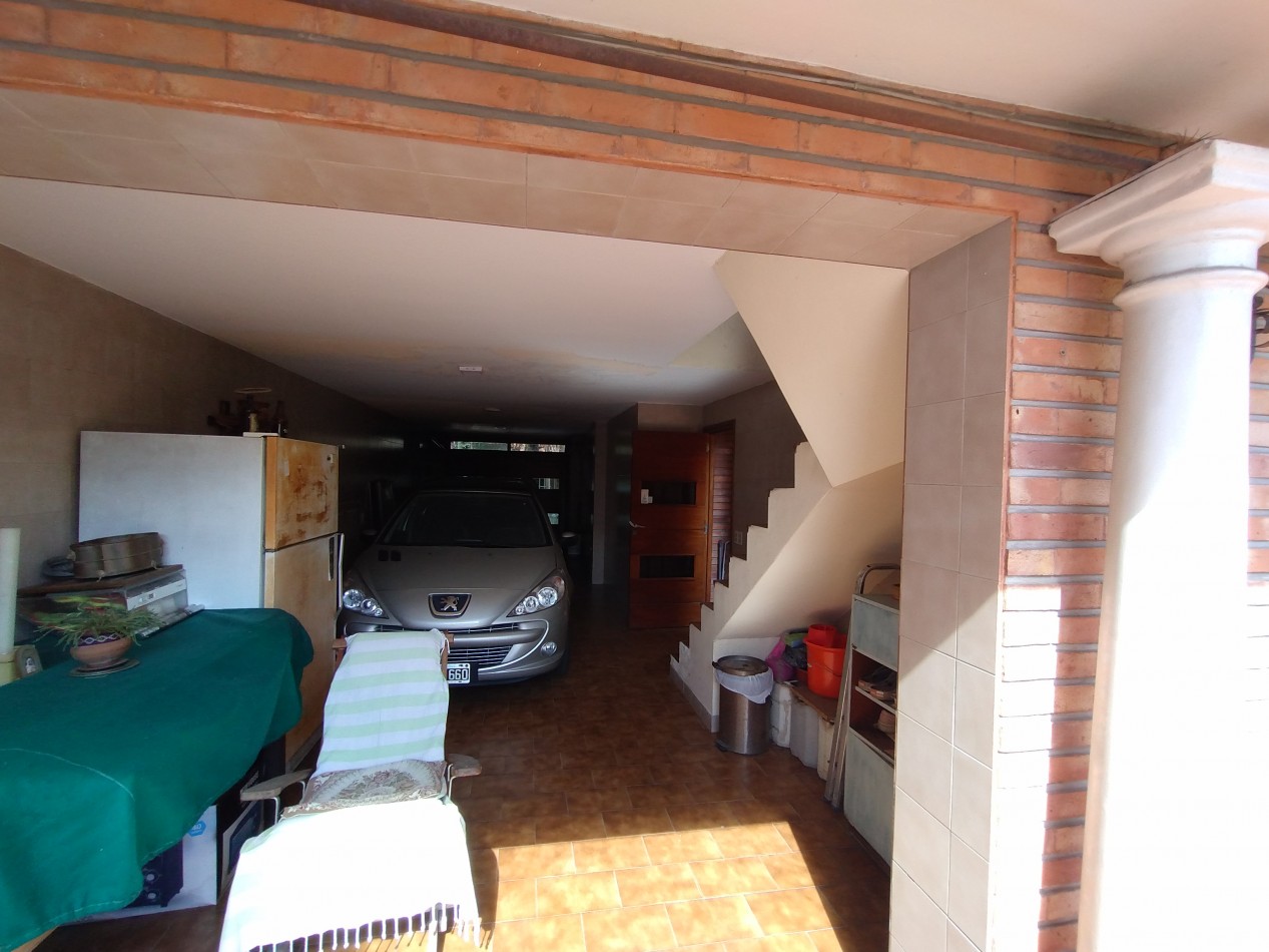 EXCELENTE CHALET CAPELLO AL 400 BANFIELD