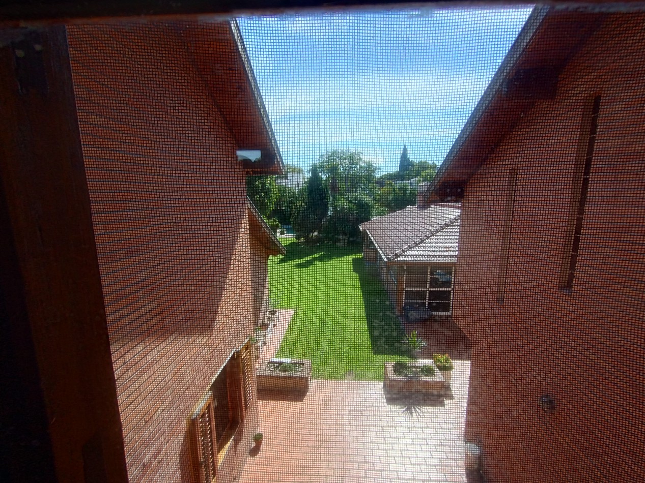 EXCELENTE CHALET CAPELLO AL 400 BANFIELD