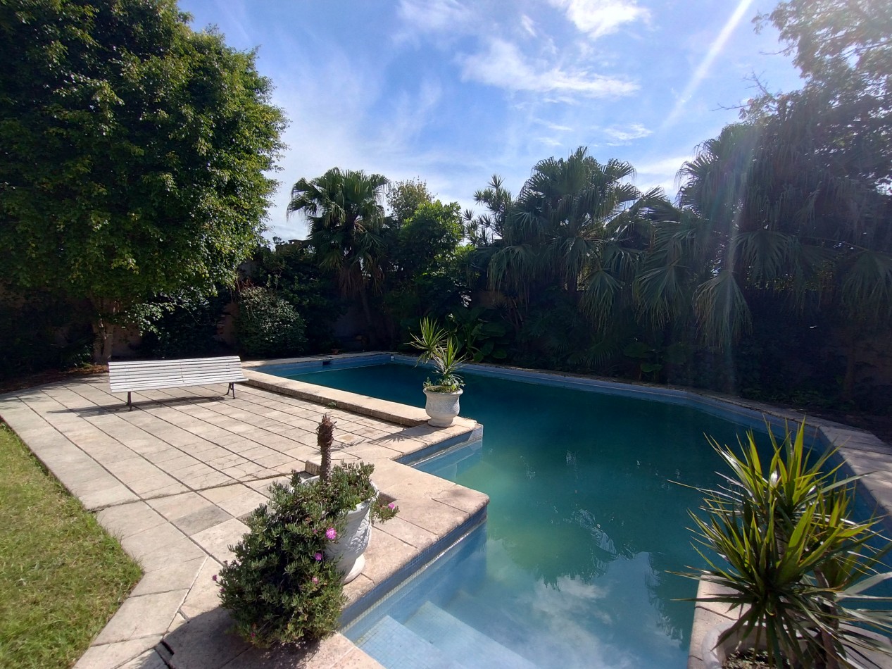 EXCELENTE CHALET CAPELLO AL 400 BANFIELD