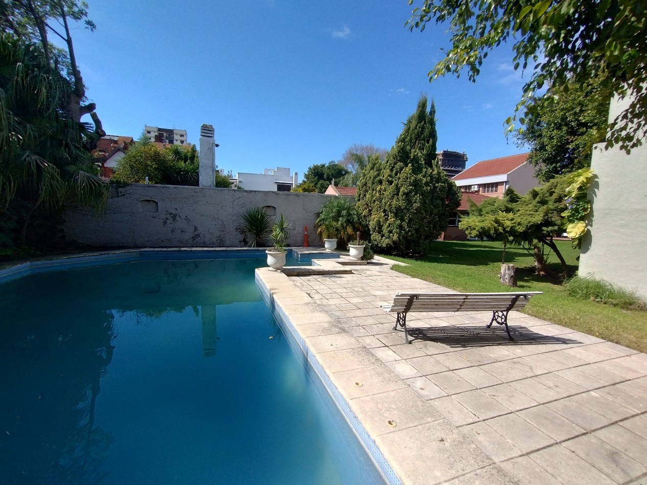 EXCELENTE CHALET CAPELLO AL 400 BANFIELD