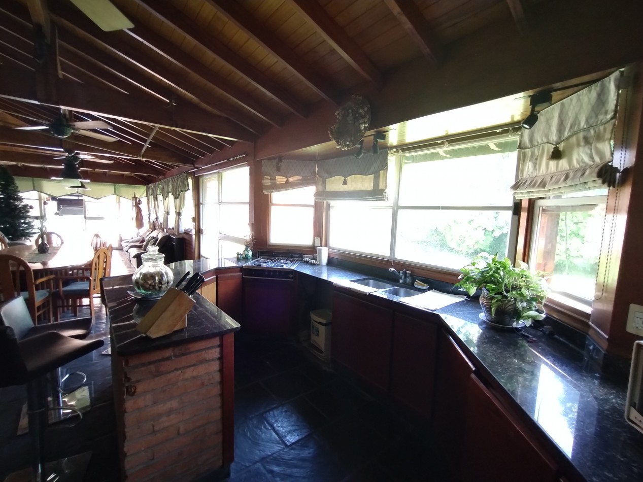 EXCELENTE CHALET CAPELLO AL 400 BANFIELD