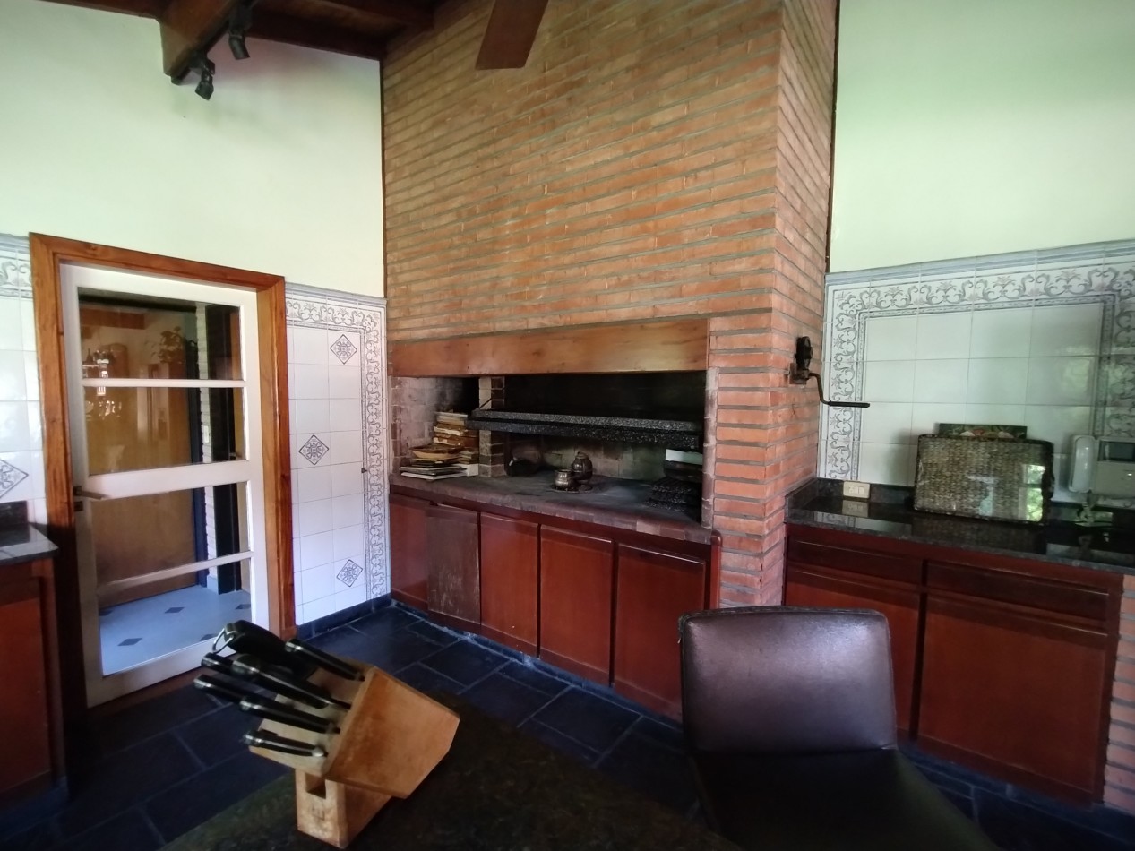 EXCELENTE CHALET CAPELLO AL 400 BANFIELD