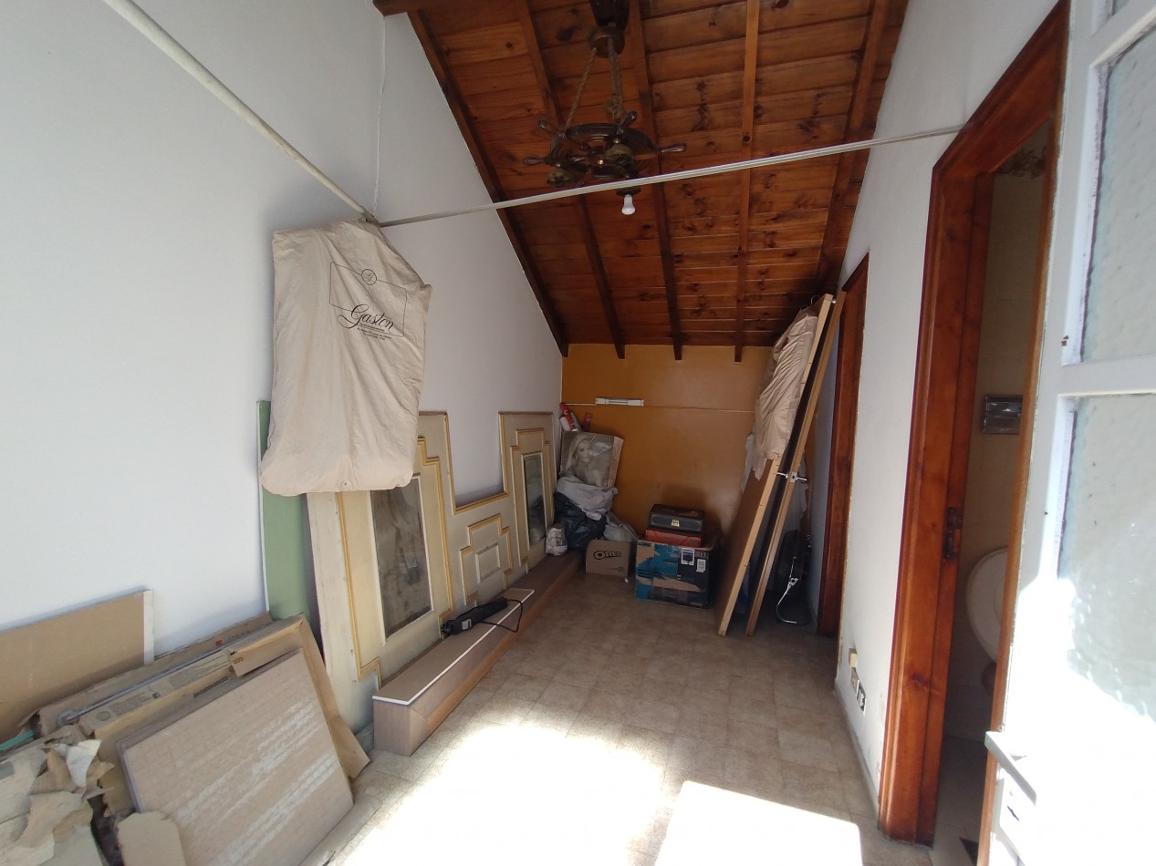 EXCELENTE CHALET CAPELLO AL 400 BANFIELD