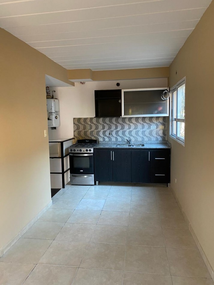 OPORTUNIDAD .Triplex de 3 ambientes dentro de Complejo Los Jardines