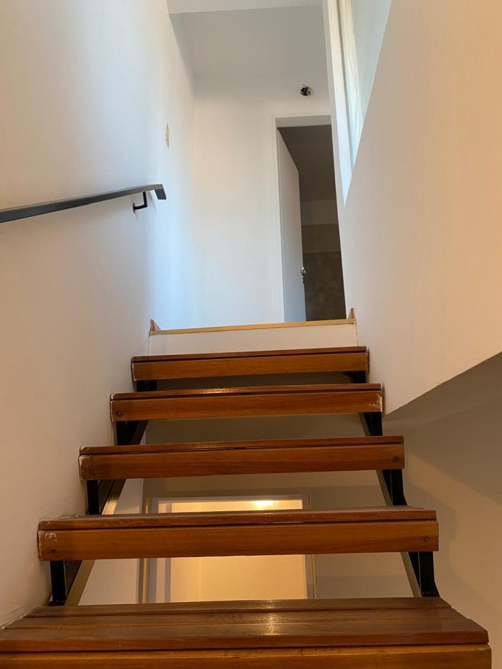 OPORTUNIDAD .Triplex de 3 ambientes dentro de Complejo Los Jardines