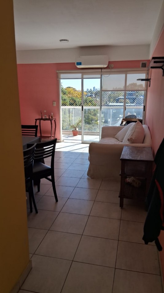 ALQUILER 2 AMBIENTES - CON COCHERA