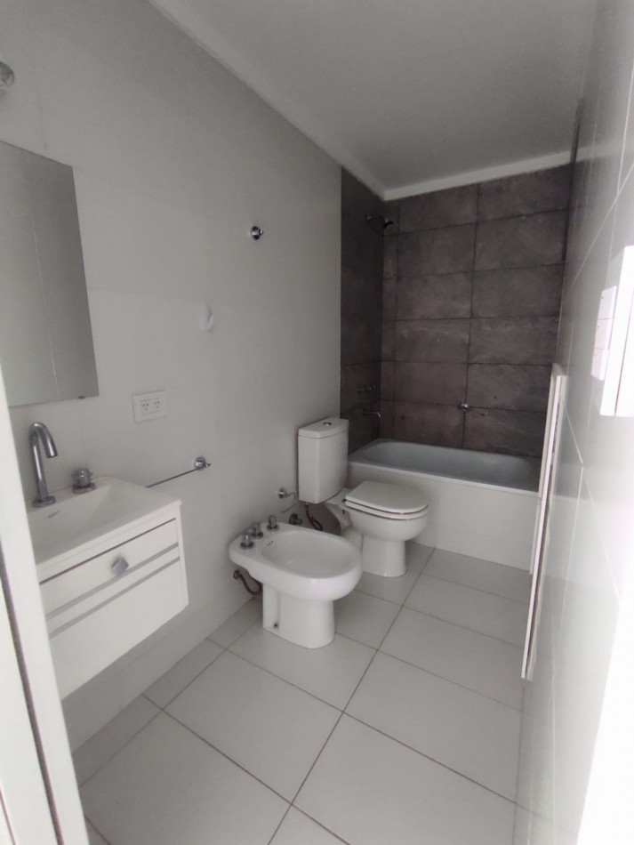 ALQUILER  2 AMBIENTES CON TERRAZA Y BALCON