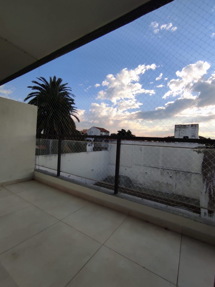 ALQUILER  2 AMBIENTES CON TERRAZA Y BALCON