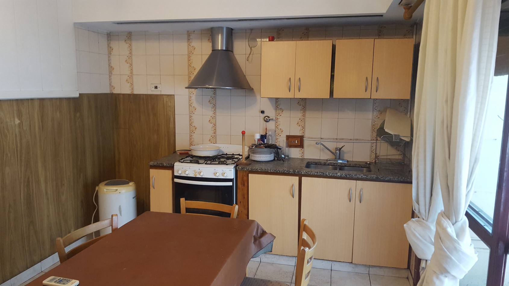 VENTA DE GRAN DUPLEX 4 AMBIENTES CON RENTA