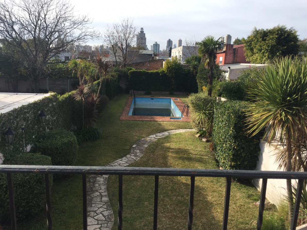 Hermoso chalet en venta Posada al 100