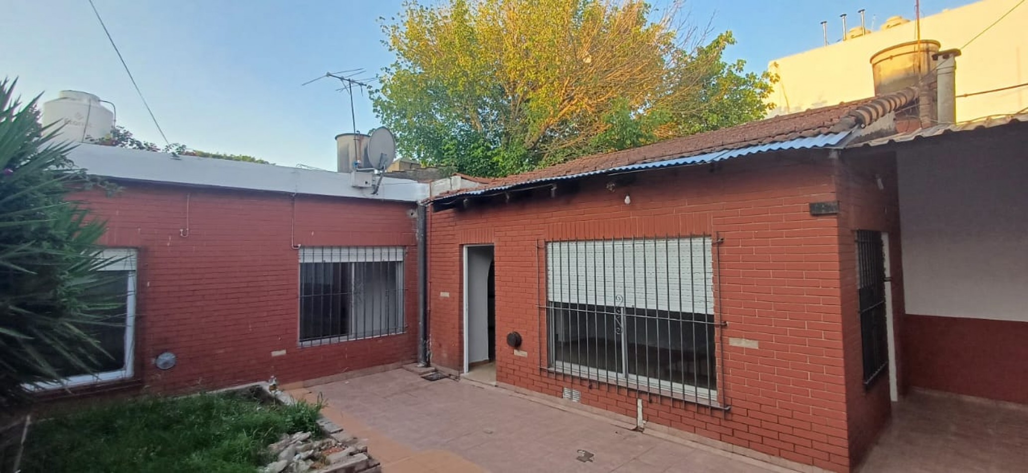 ALQUILER PH 3 AMBIENTES . PLANTA BAJA