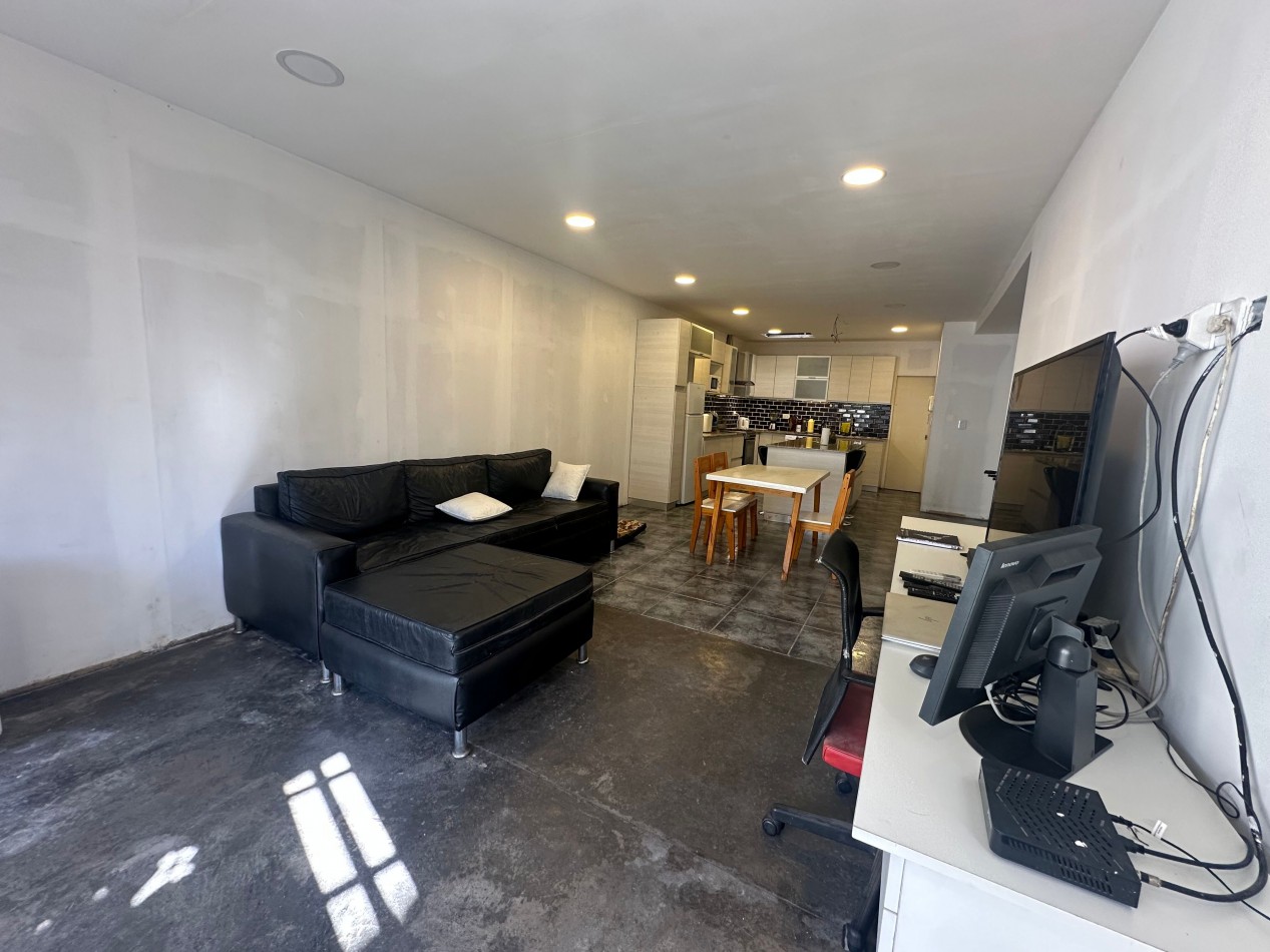 VENTA EN BLOCK INMUEBLE PARA 2 O 3  FAMILIAS SUBDIVIDIDO 