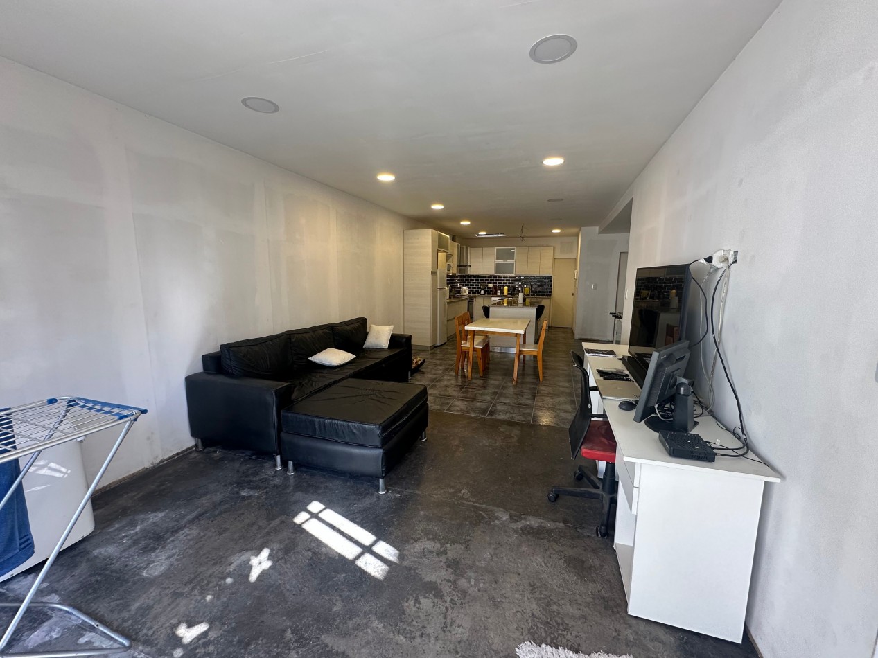 VENTA EN BLOCK INMUEBLE PARA 2 O 3  FAMILIAS SUBDIVIDIDO 