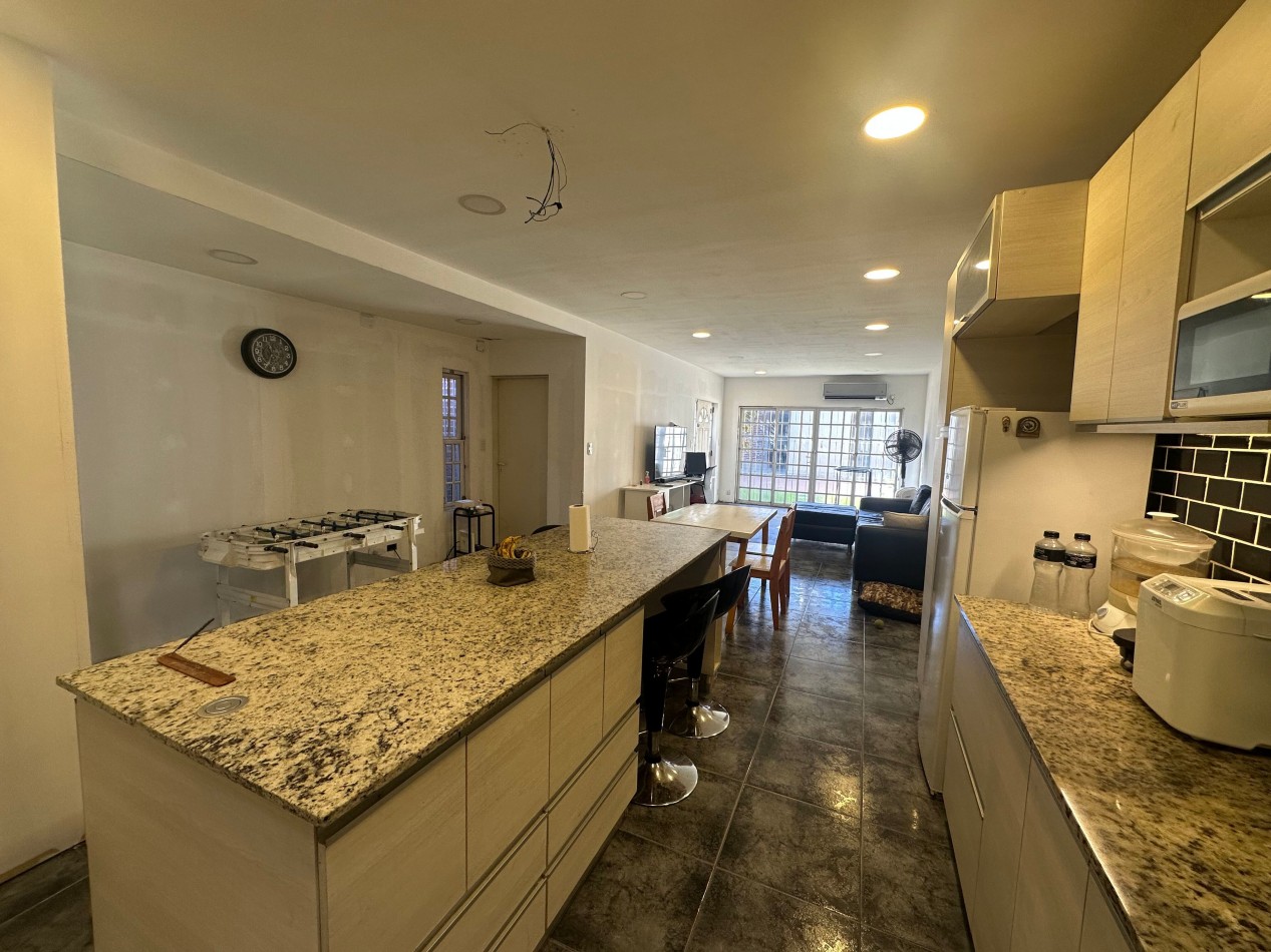 VENTA EN BLOCK INMUEBLE PARA 2 O 3  FAMILIAS SUBDIVIDIDO 