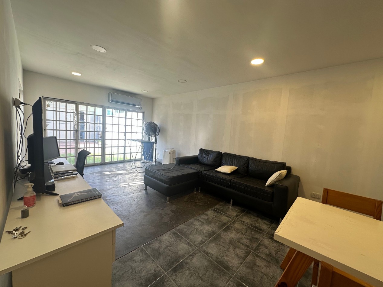 VENTA EN BLOCK INMUEBLE PARA 2 O 3  FAMILIAS SUBDIVIDIDO 