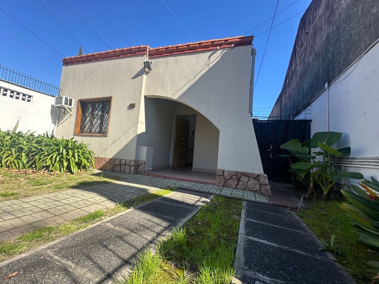 VENTA EN BLOCK INMUEBLE PARA 2 O 3  FAMILIAS SUBDIVIDIDO 