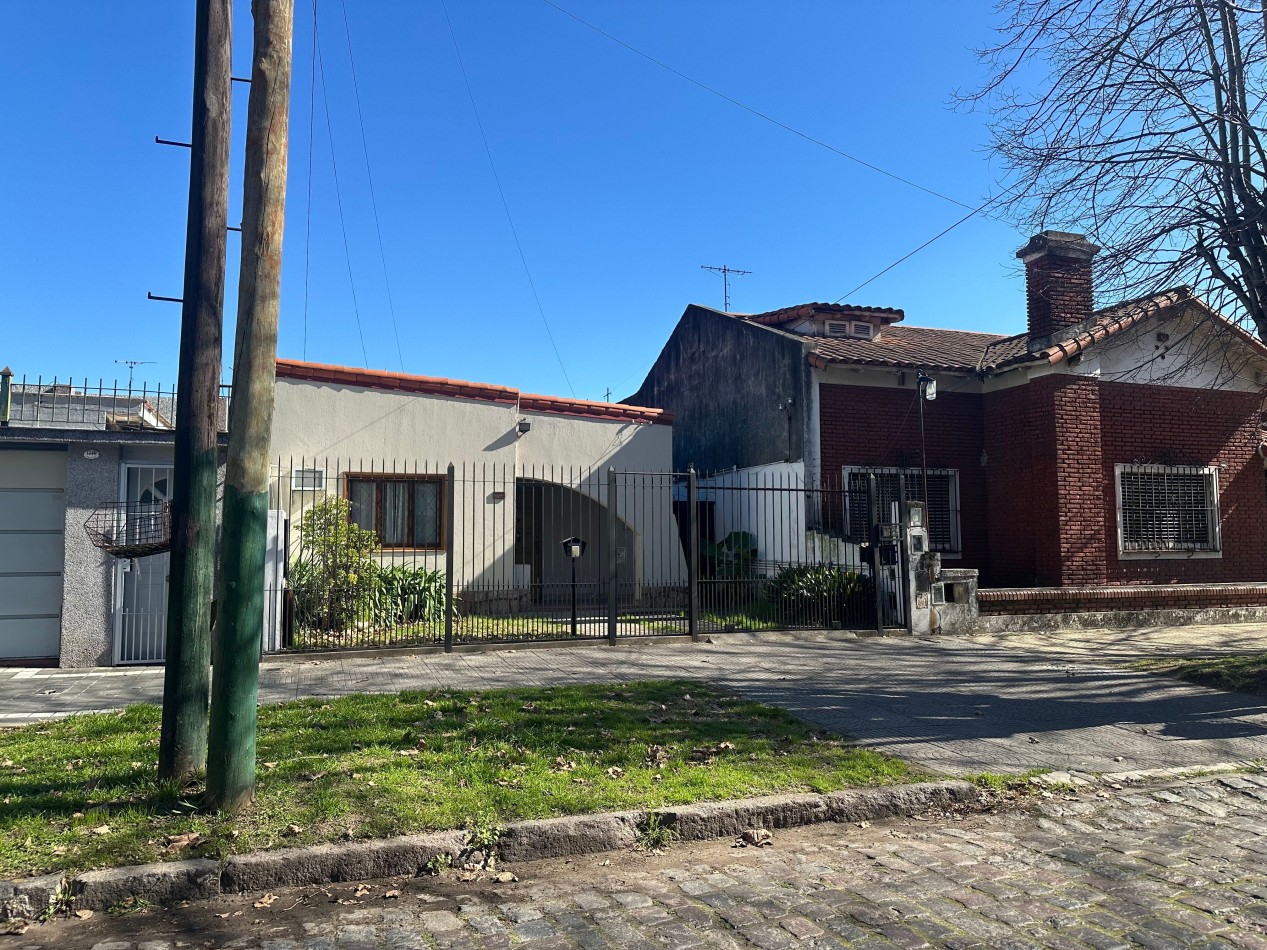 VENTA EN BLOCK INMUEBLE PARA 2 O 3  FAMILIAS SUBDIVIDIDO 