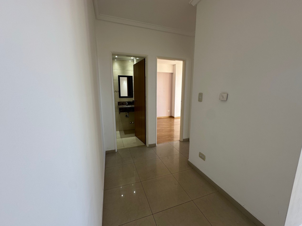 Exclusivo depto de 3 amb con cochera en pleno lomitas