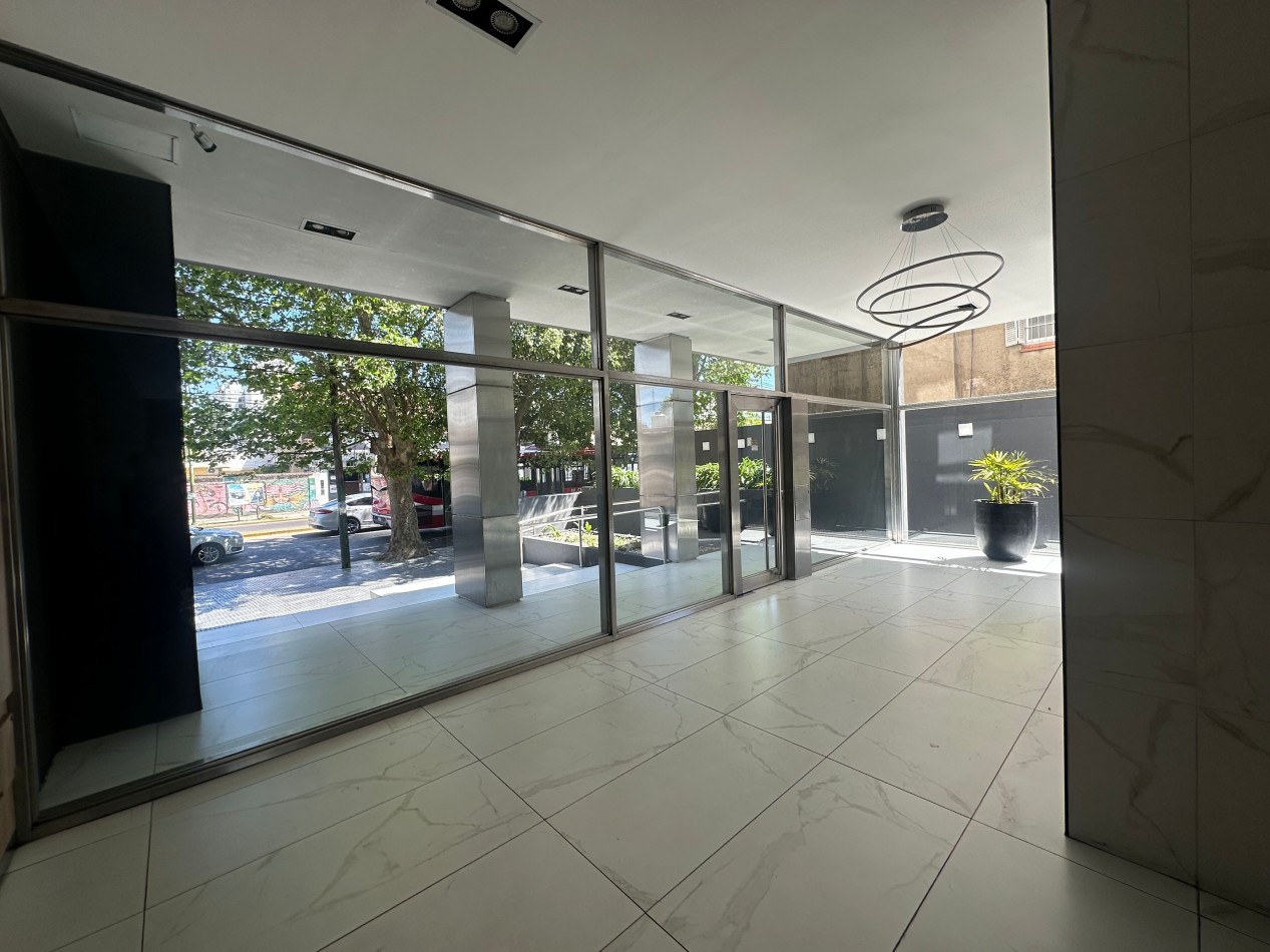 Hermoso departamento de dos ambientes a estrenar en piso alto (14 C)