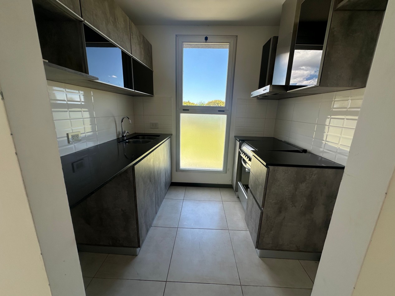 MARAVILLOSO 3 AMBIENTES CON COCHERA