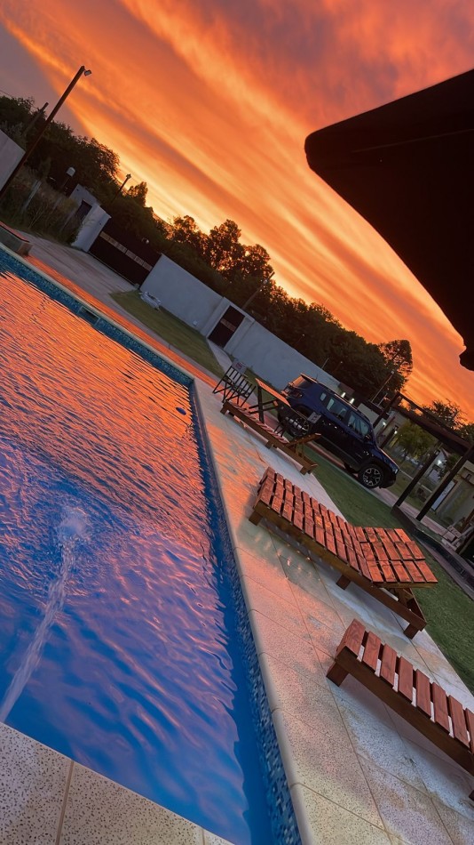Hermosa quinta con piscina y cancha de futbol