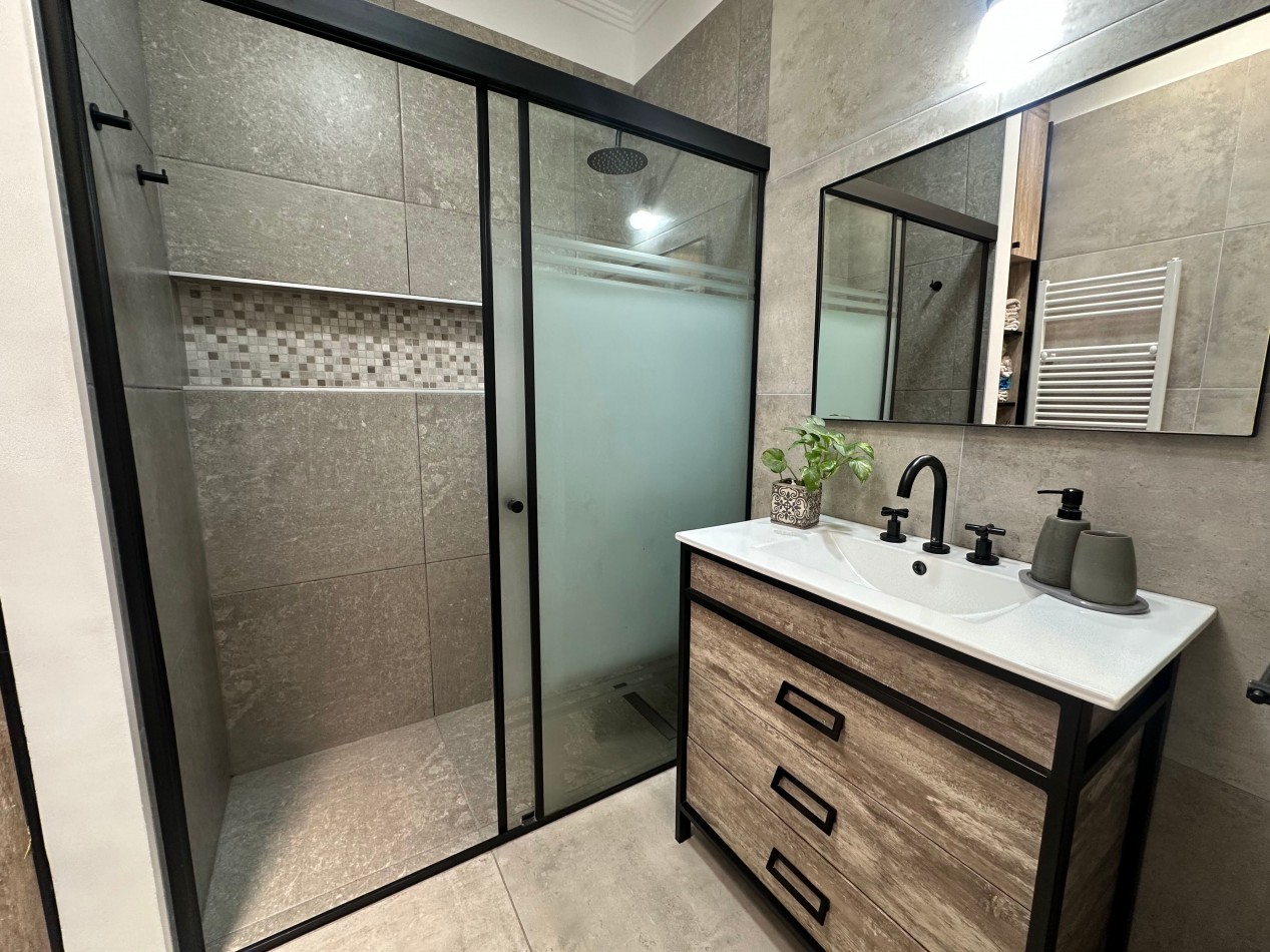 Impecable casa moderna y con excelente ubicacion