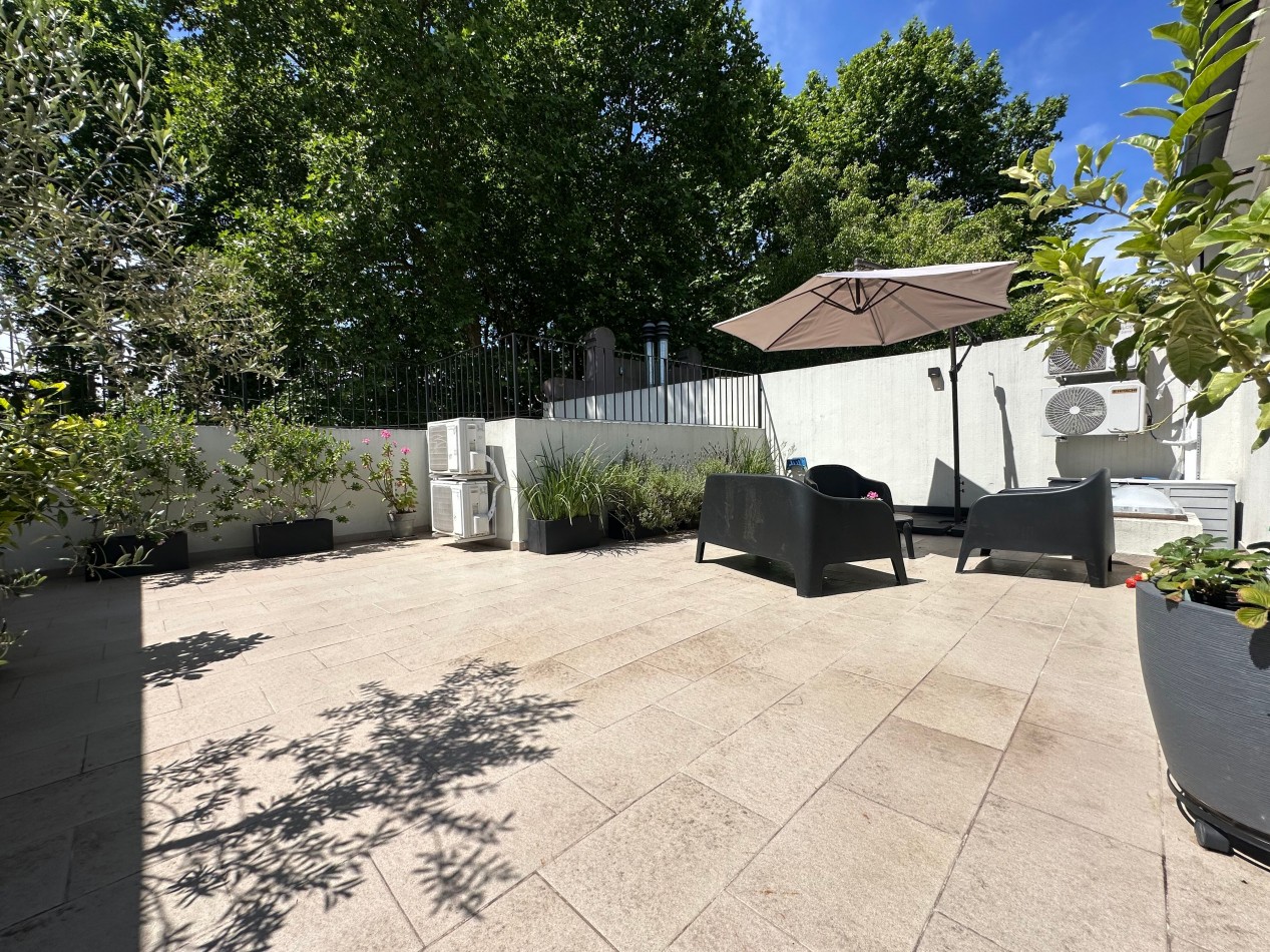 Impecable casa moderna y con excelente ubicacion