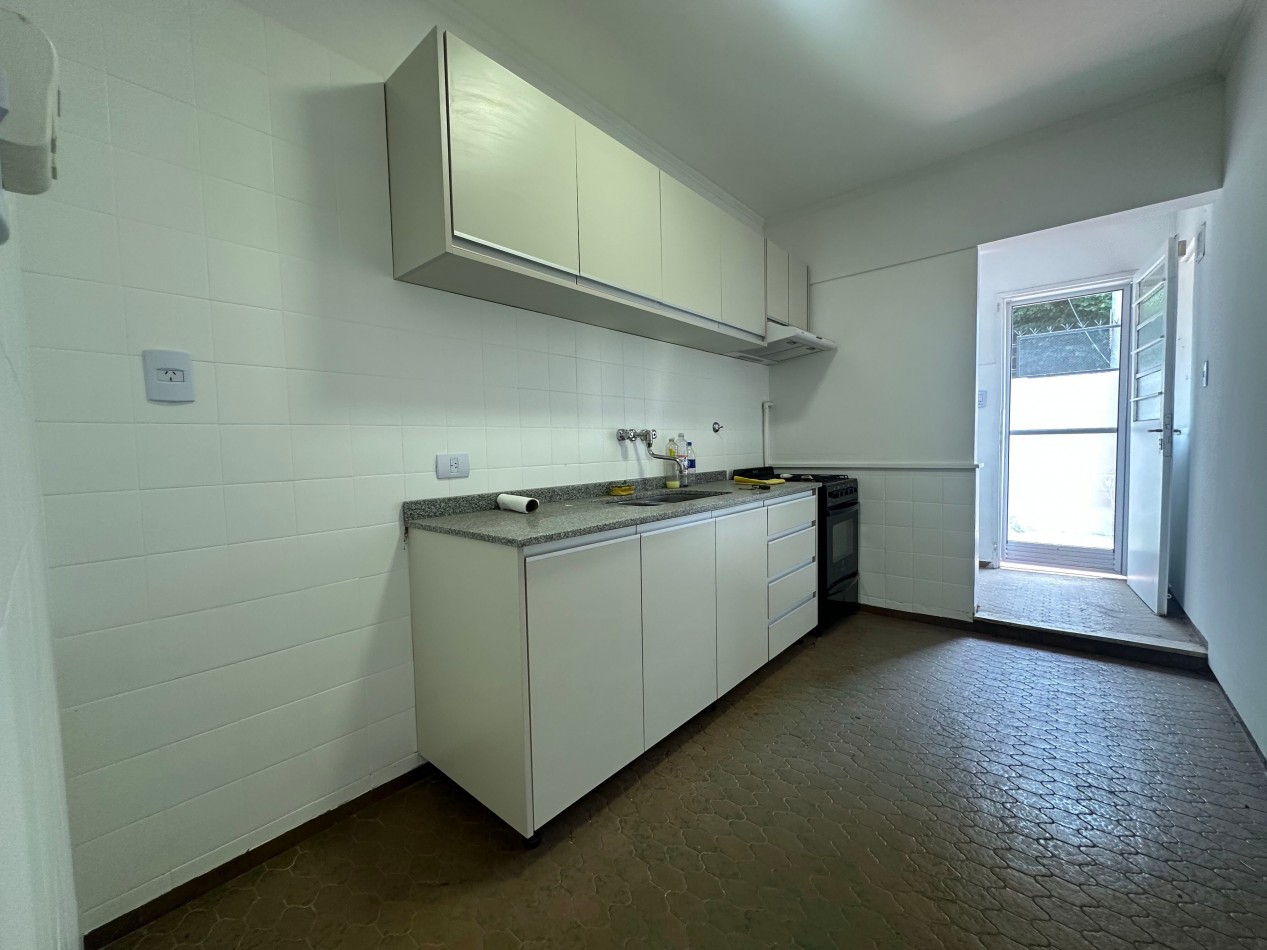 Casa tipo PH en venta - Esquina Manuel Castro y Pereyra Lucena, Lomas de Zamora