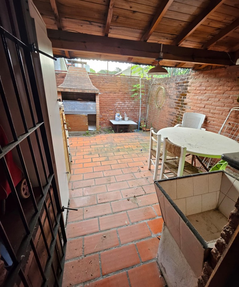 Duplex en venta en San Bernardo | 3 ambientes con patio y parrilla - A metros del mar
