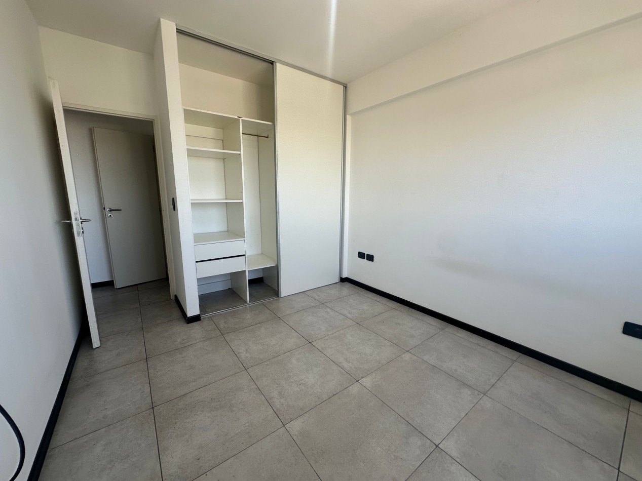 Alquiler 3 ambientes con cochera y amenities - Piso alto - Remedios de Escalada