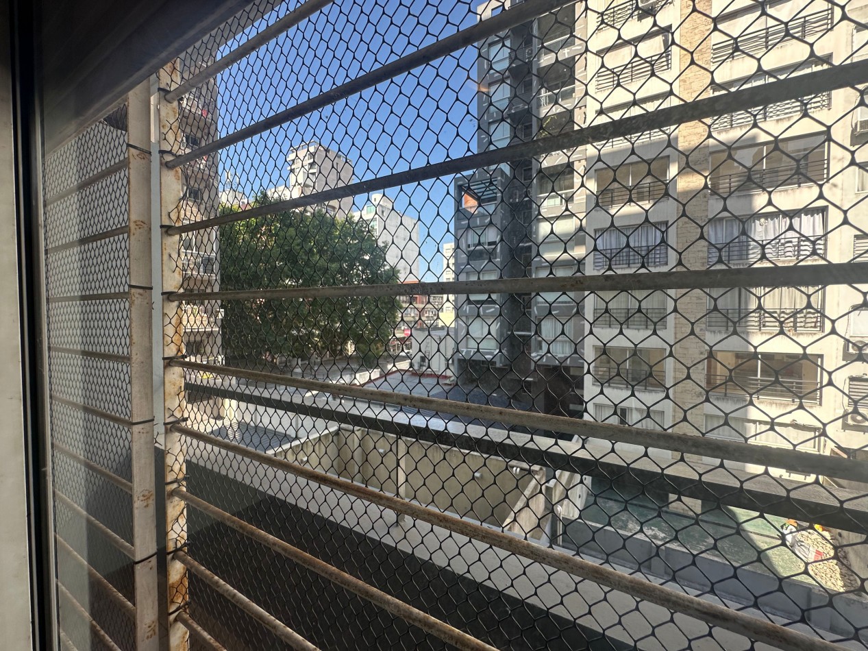 Hermoso depto 2 amb al frente centrico Sarmiento 230