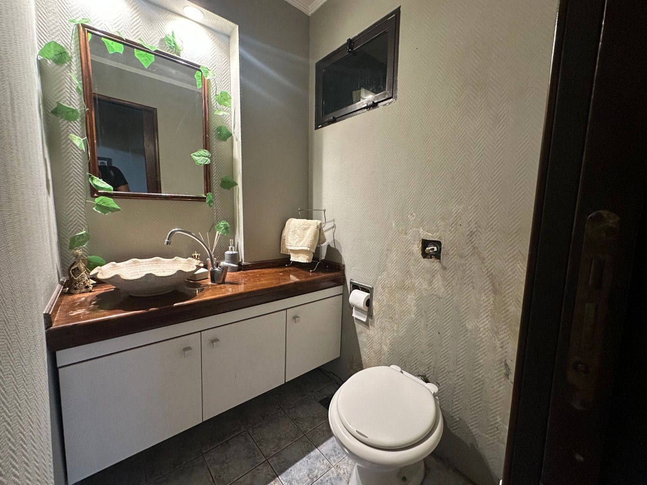 PH en Venta en Banfield - 4 Ambientes en Dos Plantas con Garage, Patio y Terraza - Ezeiza 2695