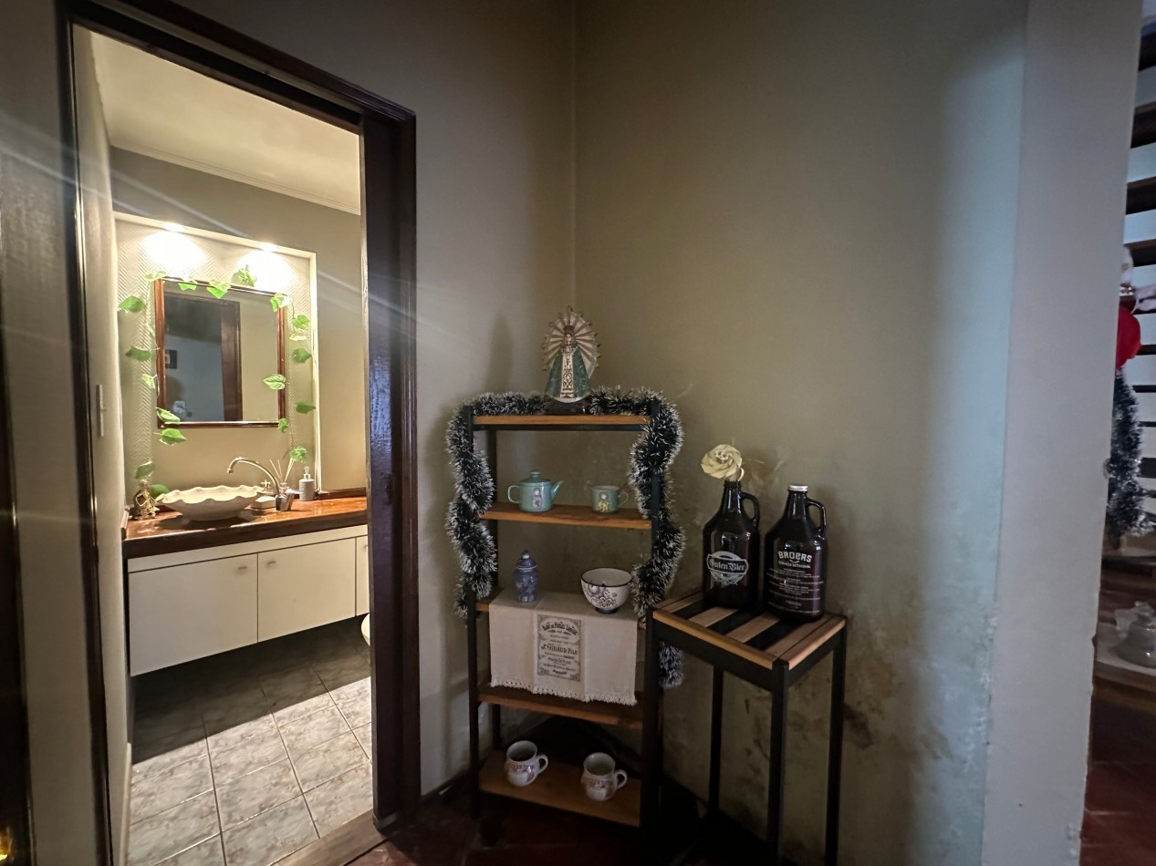 PH en Venta en Banfield - 4 Ambientes en Dos Plantas con Garage, Patio y Terraza - Ezeiza 2695