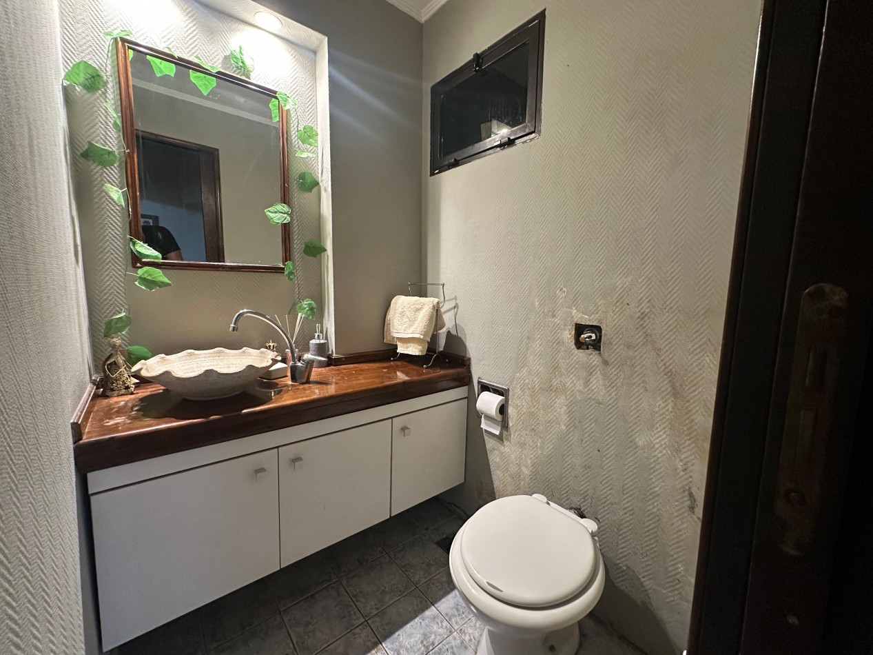 PH en Venta en Banfield - 4 Ambientes en Dos Plantas con Garage, Patio y Terraza - Ezeiza 2695