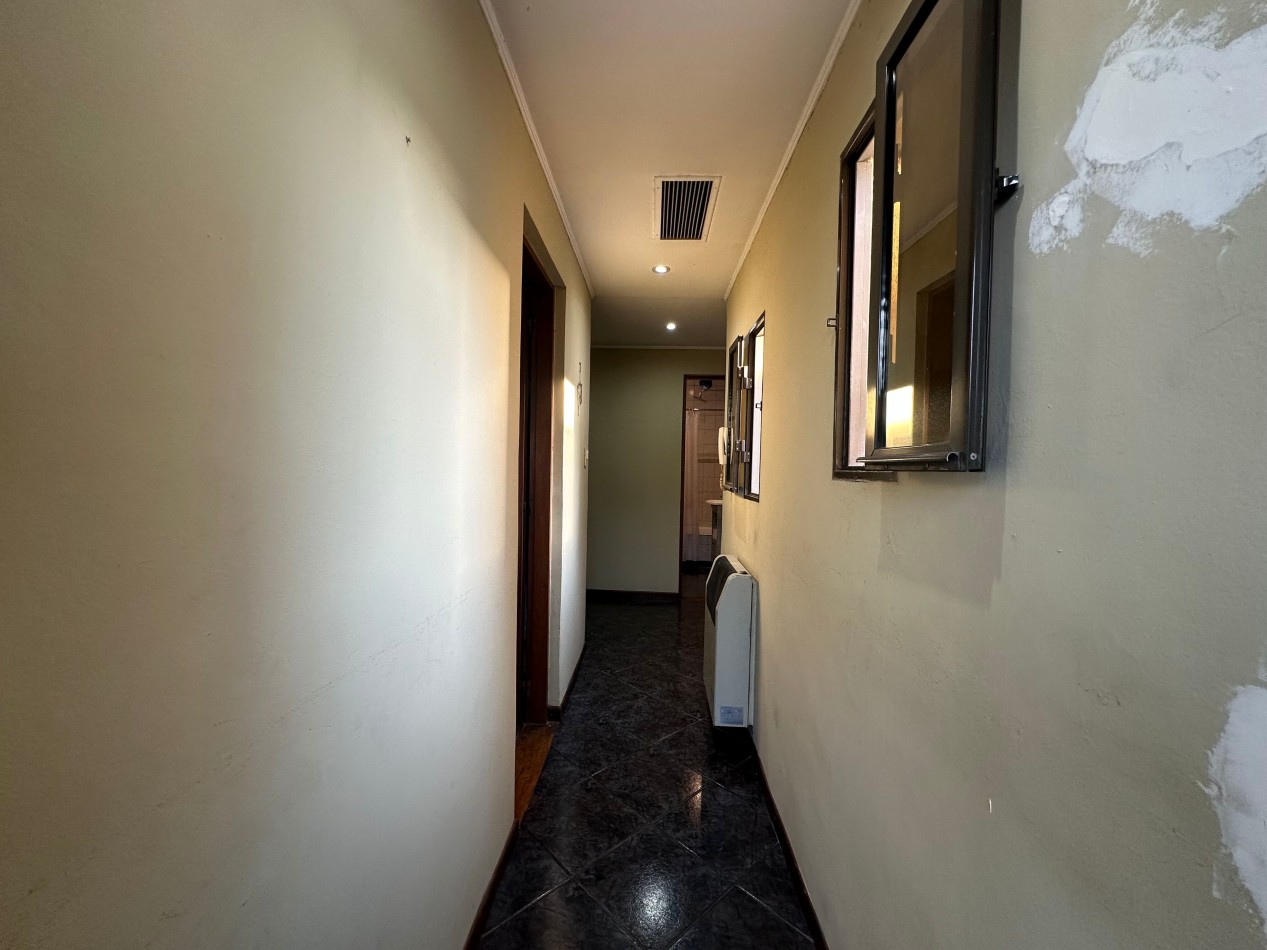 PH en Venta en Banfield - 4 Ambientes en Dos Plantas con Garage, Patio y Terraza - Ezeiza 2695