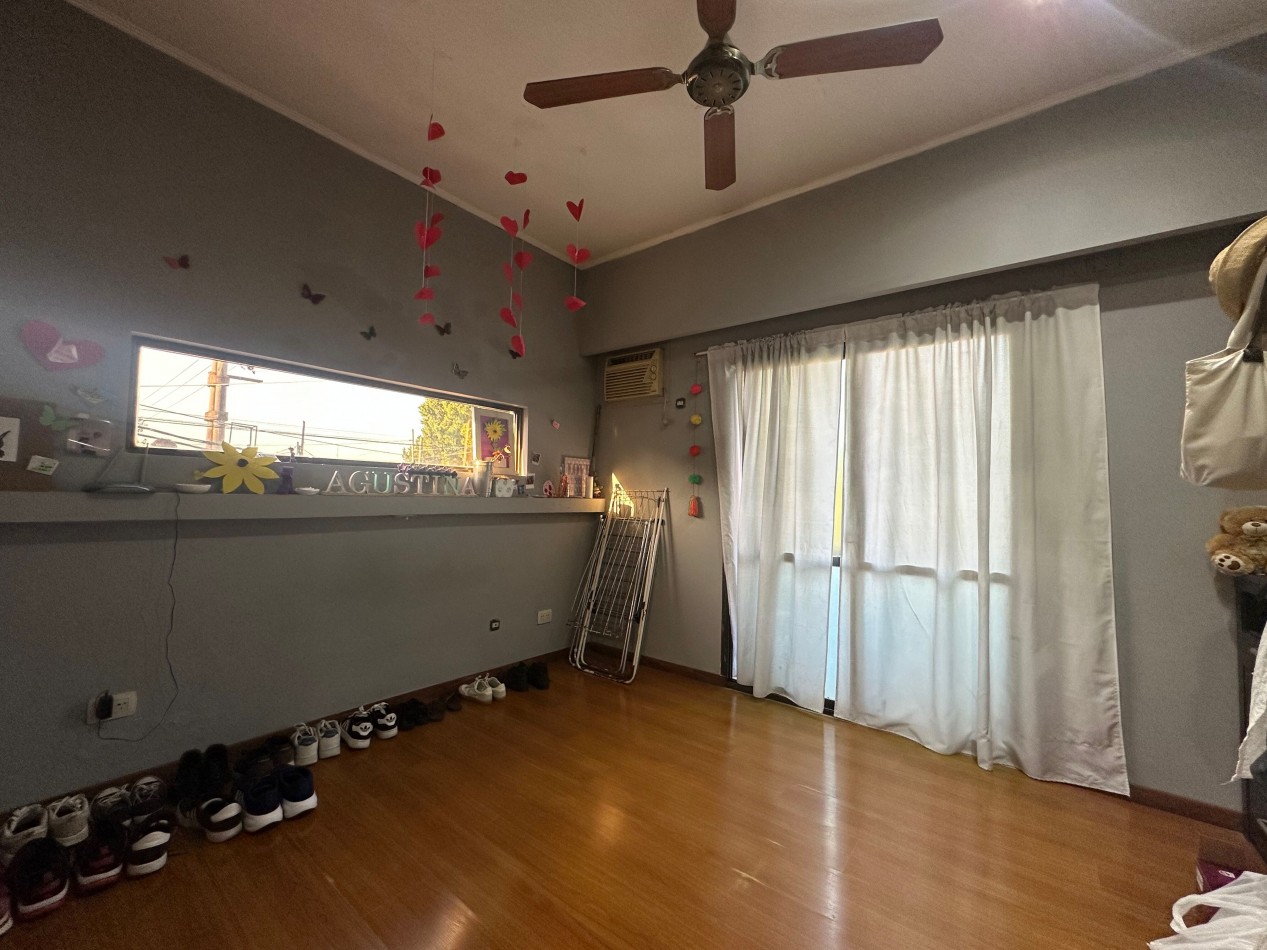 PH en Venta en Banfield - 4 Ambientes en Dos Plantas con Garage, Patio y Terraza - Ezeiza 2695