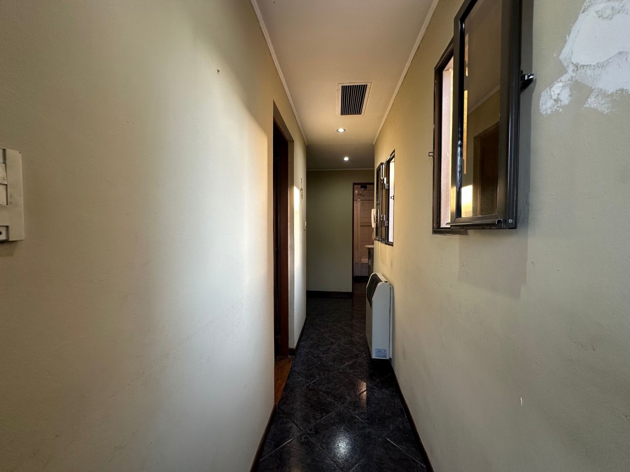 PH en Venta en Banfield - 4 Ambientes en Dos Plantas con Garage, Patio y Terraza - Ezeiza 2695