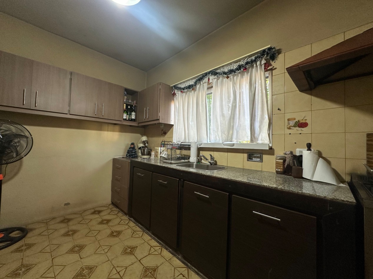 PH en Venta en Banfield - 4 Ambientes en Dos Plantas con Garage, Patio y Terraza - Ezeiza 2695