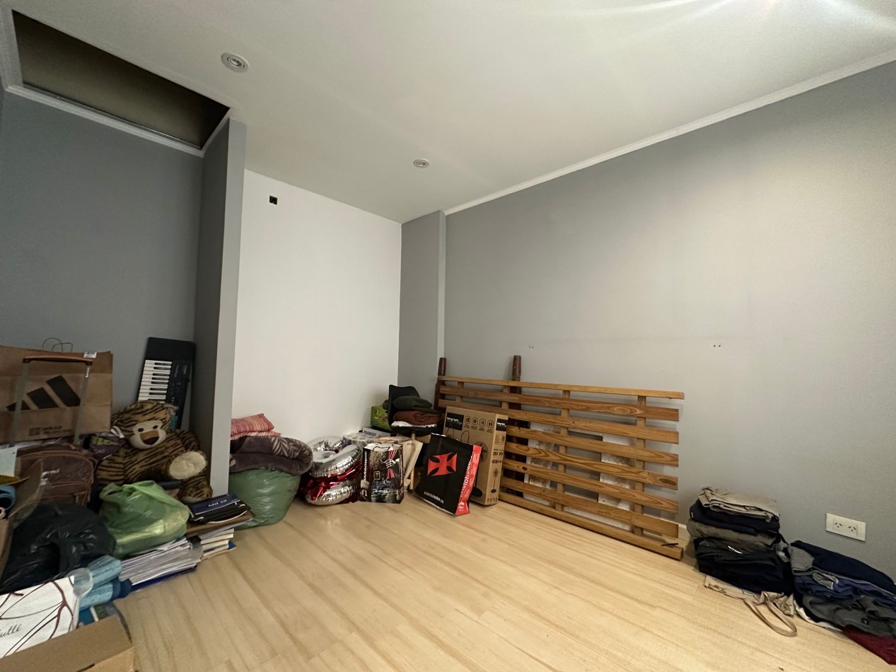 PH en Venta en Banfield - 4 Ambientes en Dos Plantas con Garage, Patio y Terraza - Ezeiza 2695