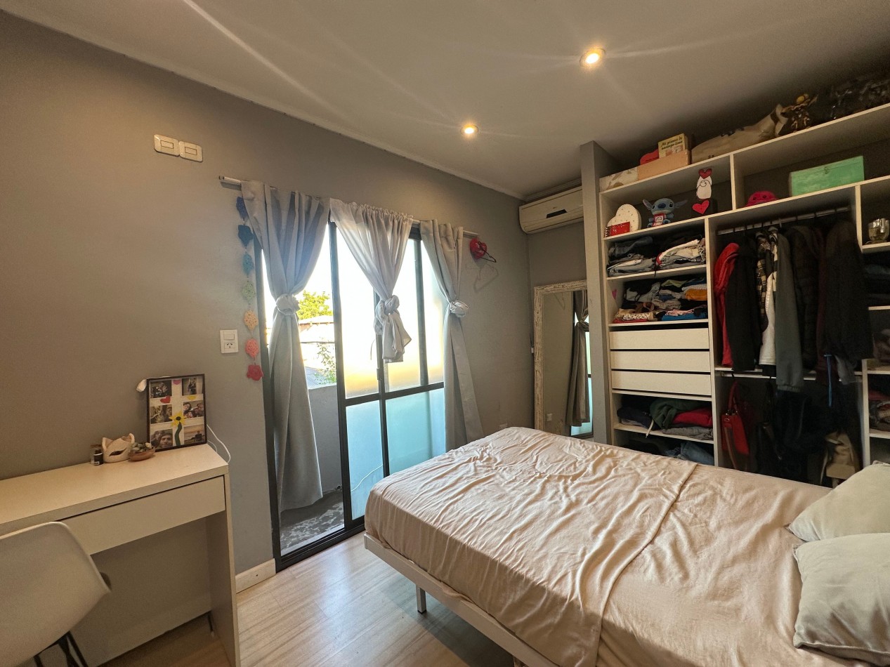 PH en Venta en Banfield - 4 Ambientes en Dos Plantas con Garage, Patio y Terraza - Ezeiza 2695